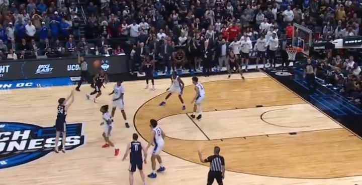 OD体育-魔术师：康大19分逆转杜克 马林斯超远压哨三分绝杀让我想起库里